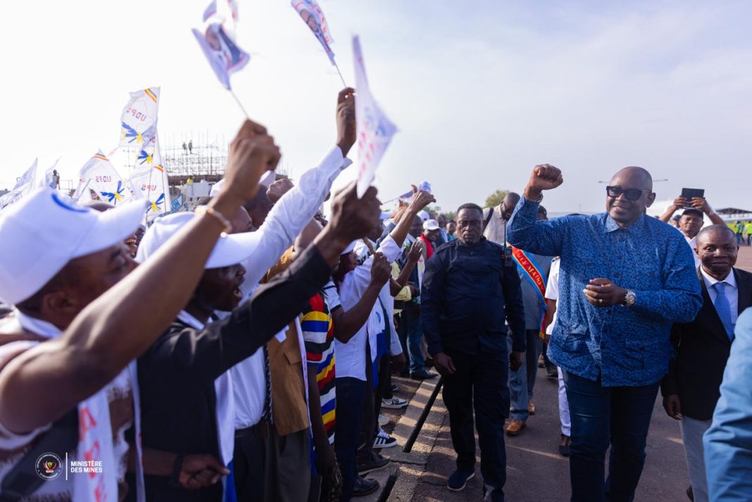 Maniema : le Ministre des Mines Louis Watum Kabamba à l’écoute des acteurs du secteur minier pour une gouvernance plus efficace Maniema : le Ministre des Mines Louis Watum Kabamba à l’écoute des acteurs du secteur minier pour une gouvernance plus efficace